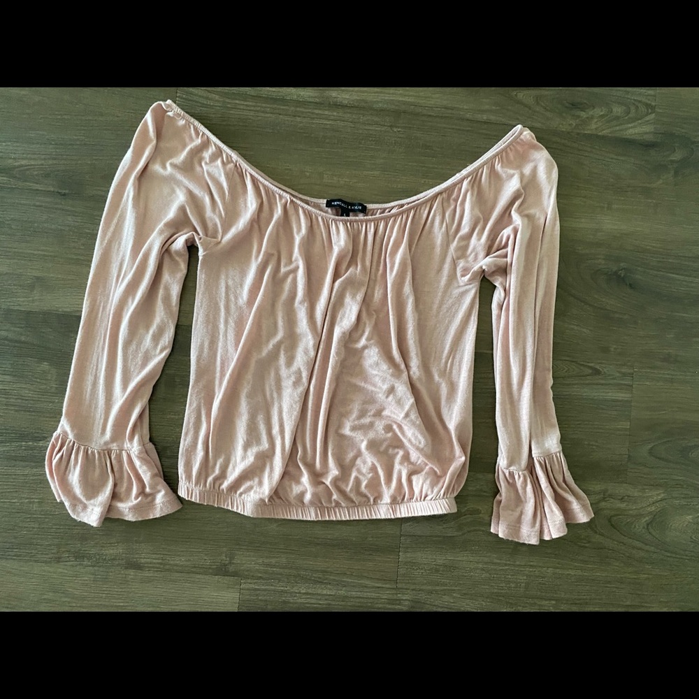 Kendall & Kylie long sleeve crop top